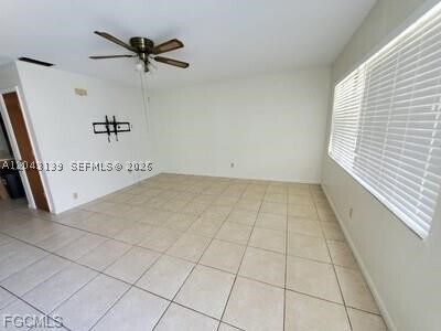 Building Photo - 4619 SW 7th Ave