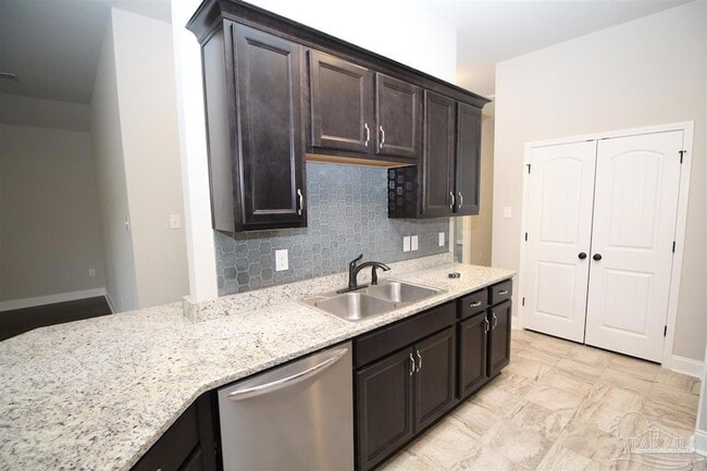 Building Photo - 8809 Bellawood Cir