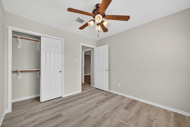 Building Photo - 13206 Barton Meadow Ln