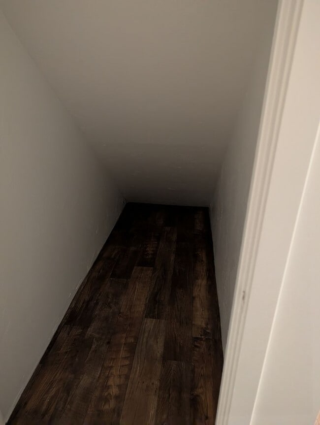 Building Photo - January Rent Free! 3 Bed 2 Bath Townhouse for Rent!