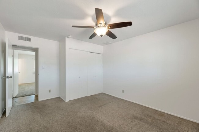 Building Photo - 5-Bedroom Tempe Home with Private Pool & Turf Yard Near ASU