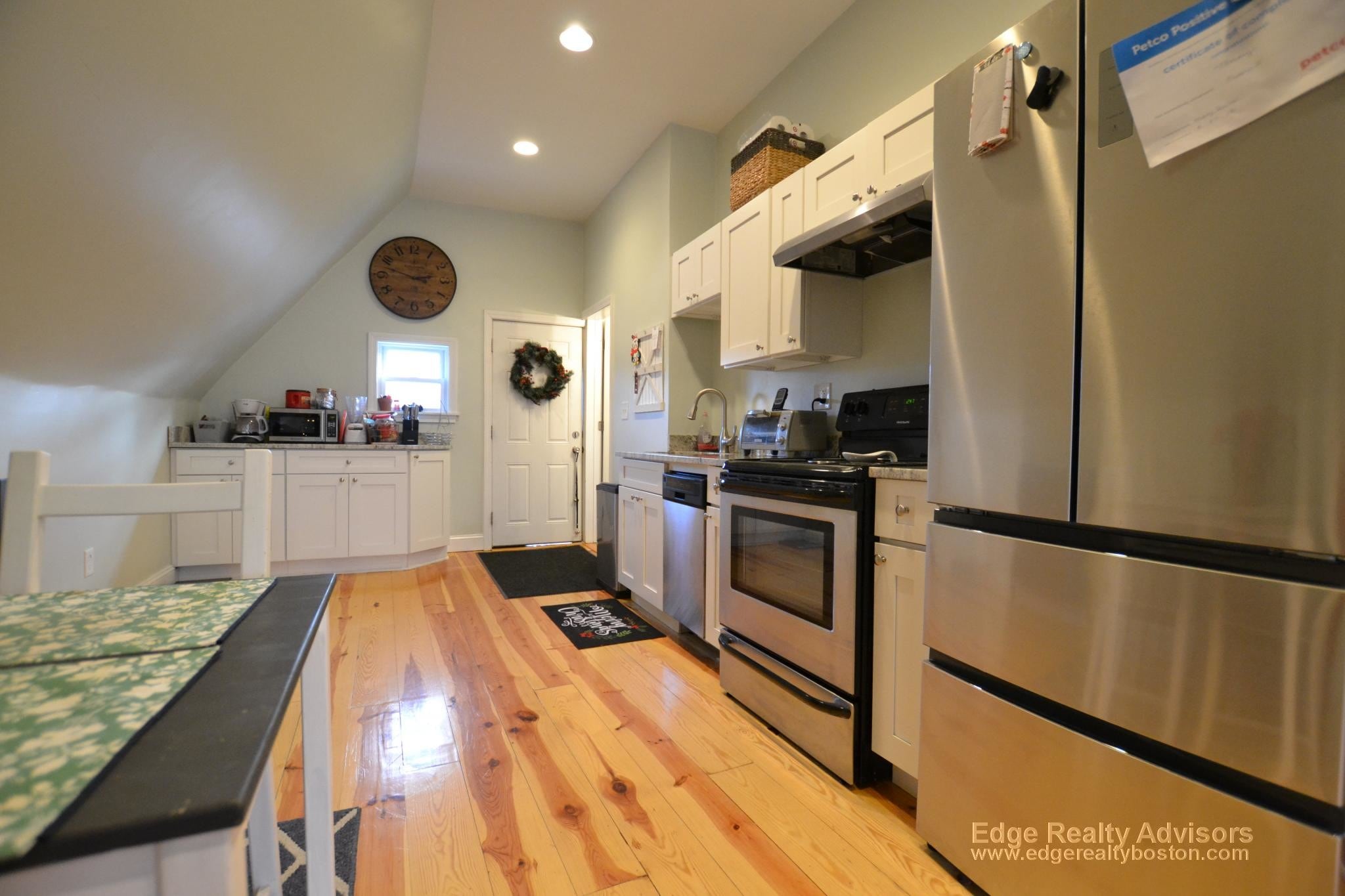 Building Photo - 315 Warren St