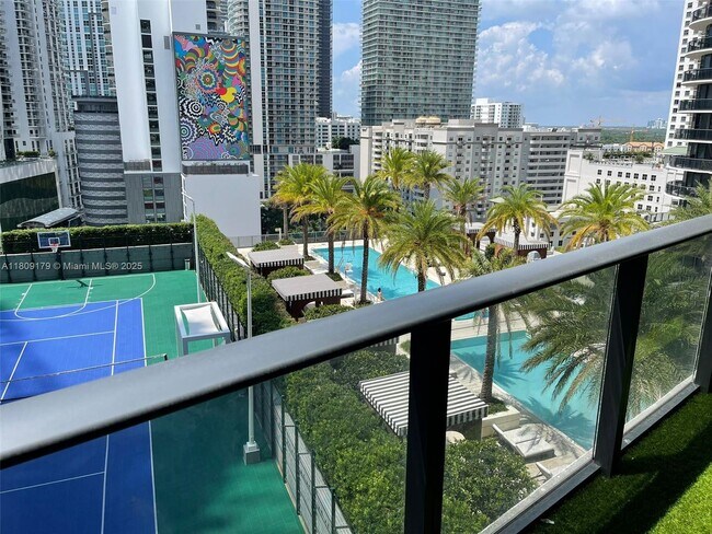 Building Photo - 801 S Miami Ave