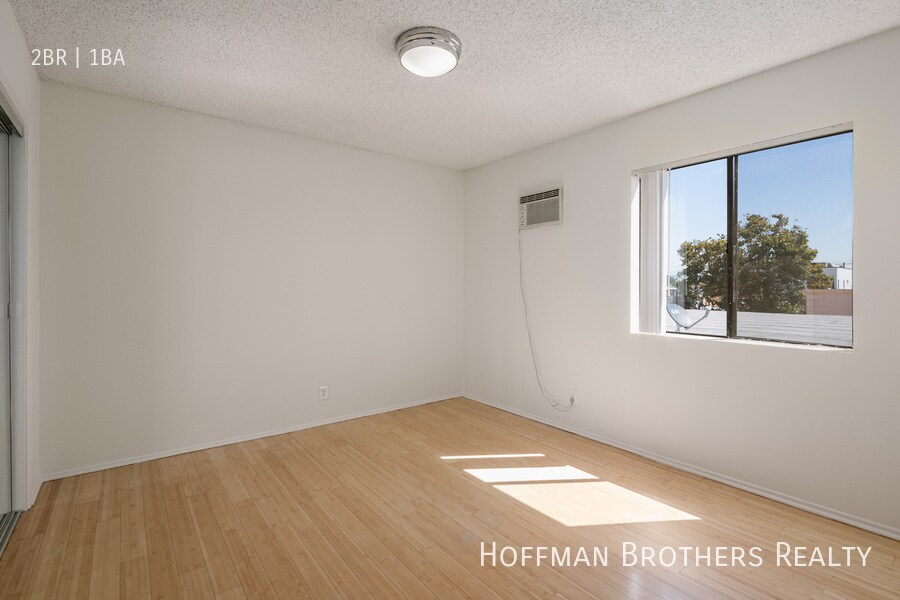 Building Photo - 5533 Barton Ave