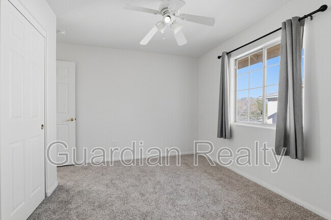 Building Photo - 125 Snow Dome Ave