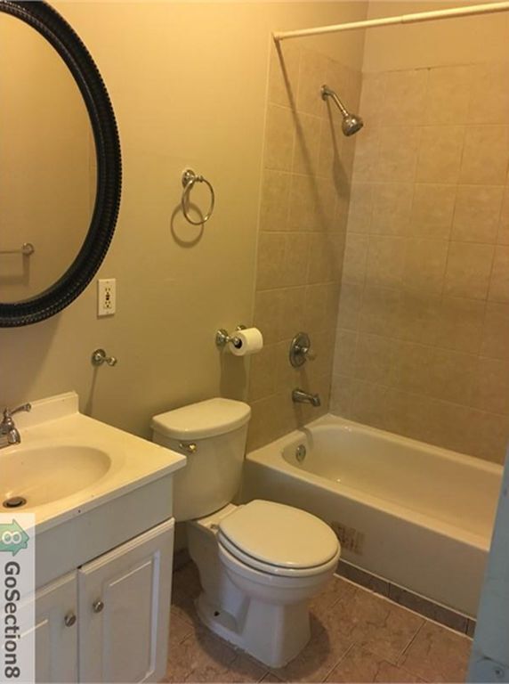 Building Photo - 4914 W 18th St