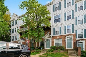Building Photo - 12781 Fair Crest Ct