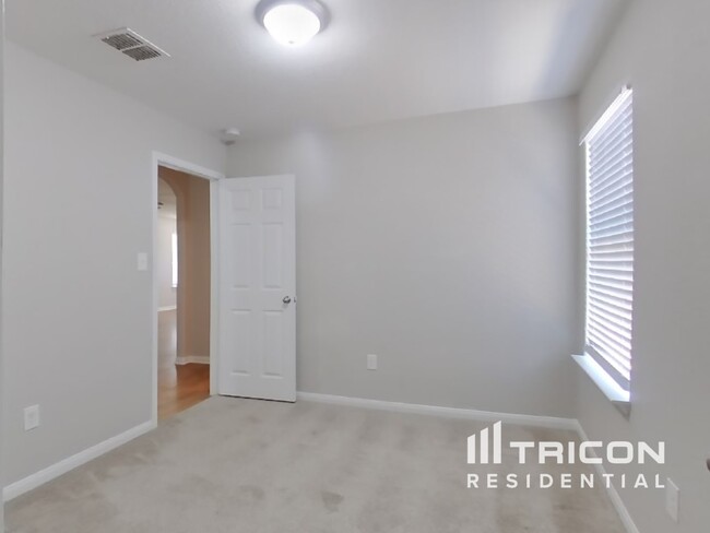 Building Photo - 5819 Forest Canyon