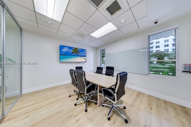 Building Photo - 701 Brickell Key Blvd