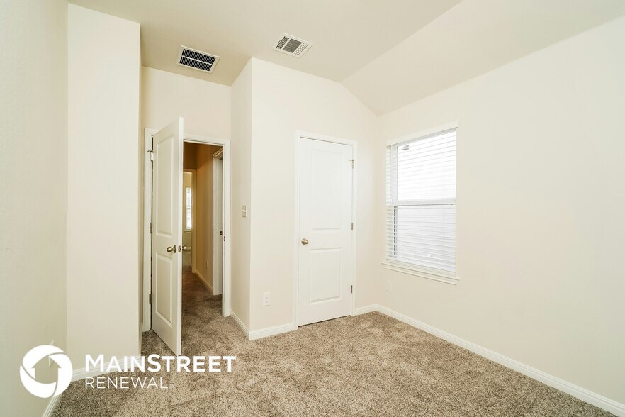 Building Photo - 200 Babblebrook Way