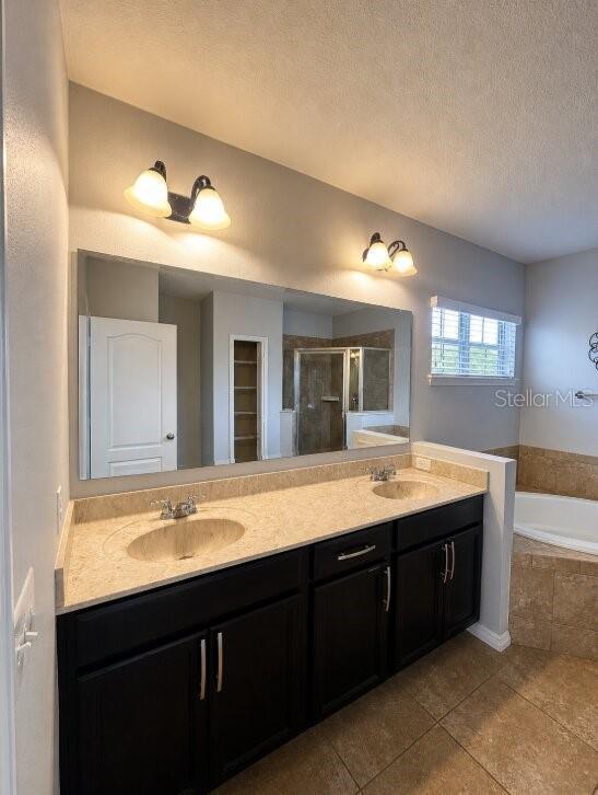 Building Photo - 373 Old Farm Ln