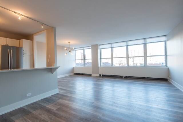 Building Photo - 655 W Irving Park Rd