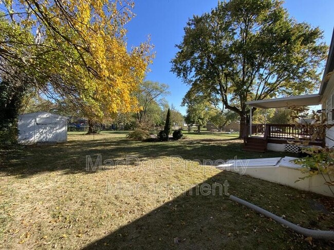 Building Photo - 1705 Bragg Rd