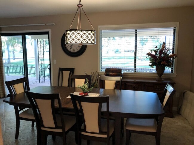 Building Photo - 45+ Active Adult Resort Community Updated Golf Course Property Available APRIL 2026 through Decem...