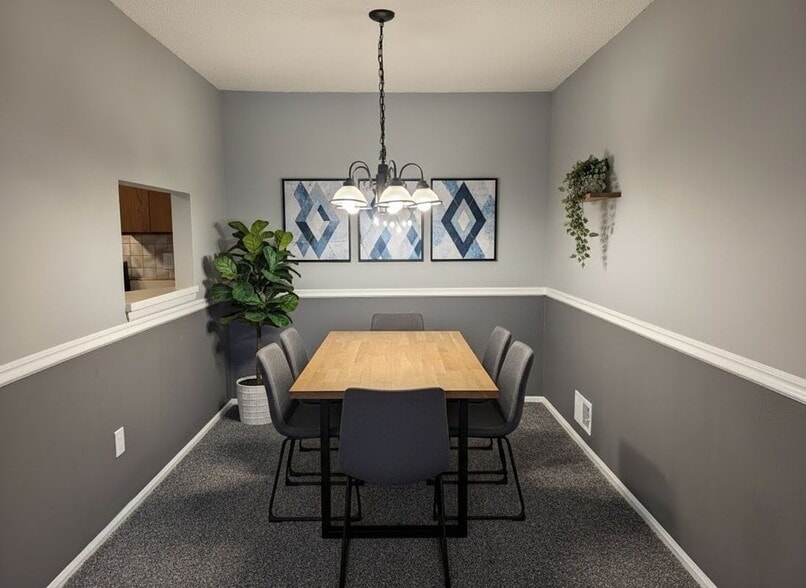 Building Photo - 447 Danbury Ln