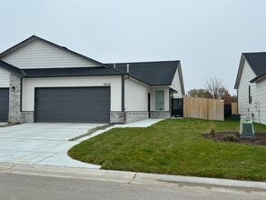 Building Photo - 15656 E 21st Ct N