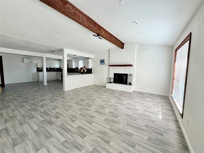 Building Photo - 1504 Parkview Ln