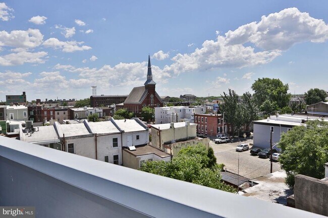 Building Photo - 2431 Frankford Ave