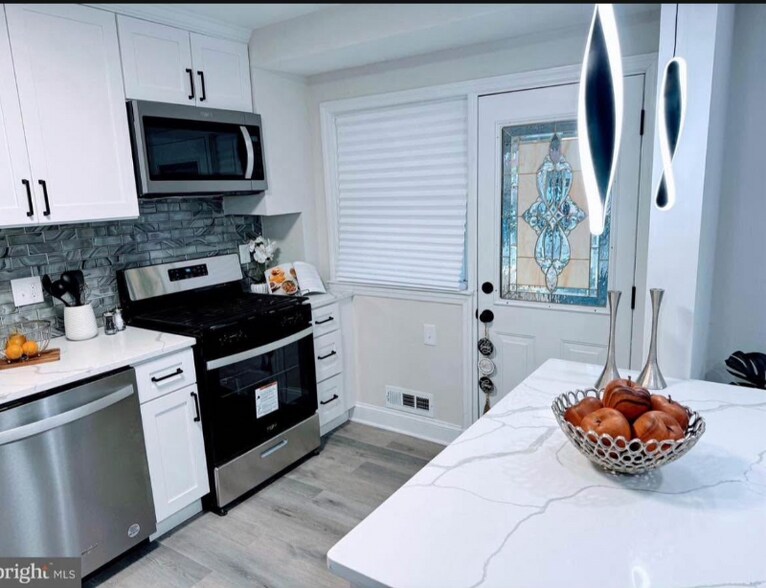 Building Photo - 1663 Winford Rd