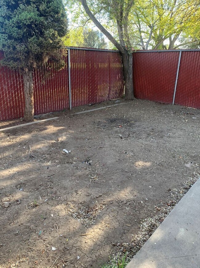 Building Photo - 925-931 Mitchell St