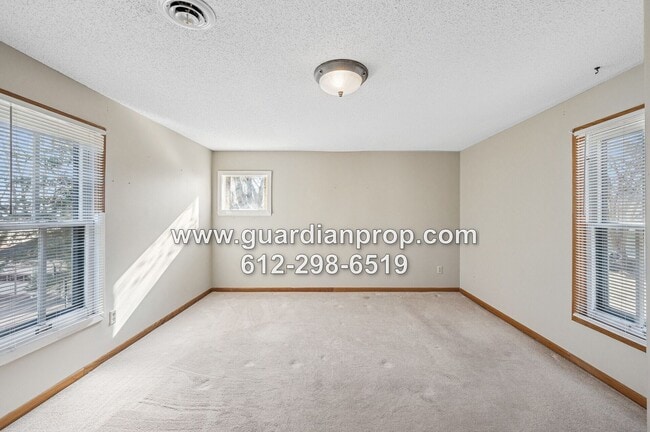 Building Photo - House Near Downtown Stillwater Available Now, Hardwood Floors, Updated Kitchen, Fenced Yard