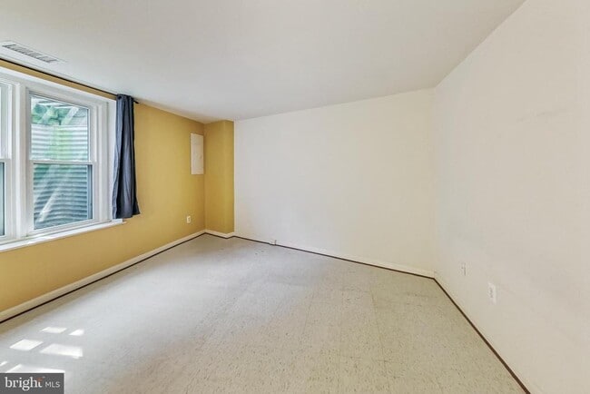 Building Photo - 11924 Redtree Way