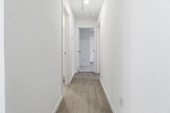 Building Photo - 19747 US-59