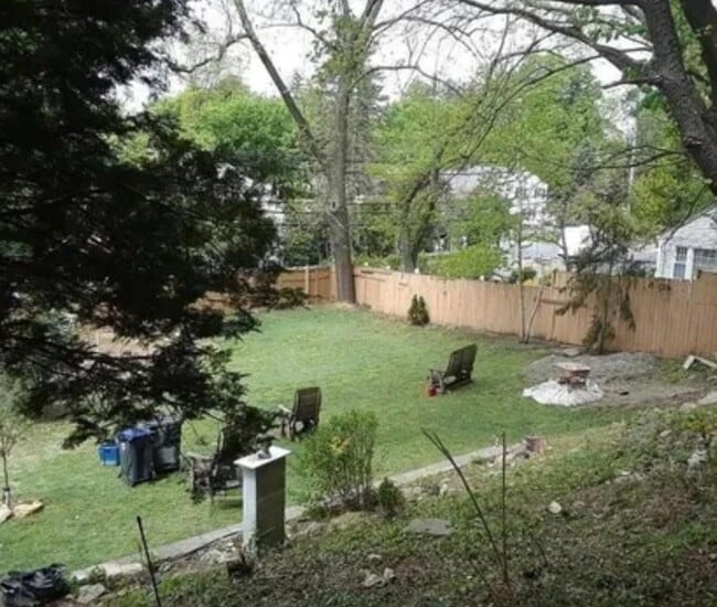 Building Photo - 445 W Hartsdale Ave