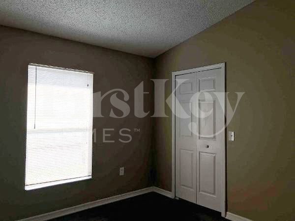 Building Photo - 6524 Viewpoint Ct