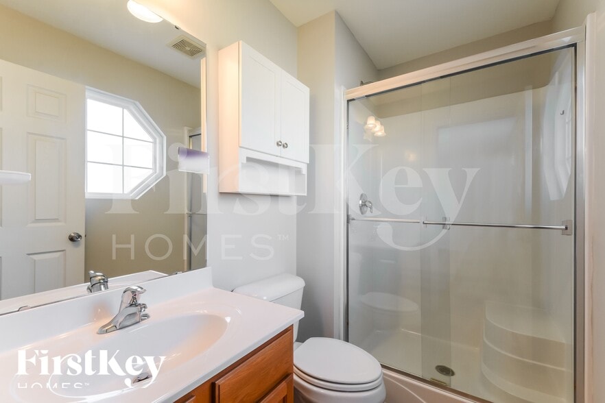 Building Photo - 1203 Del Haven Dr