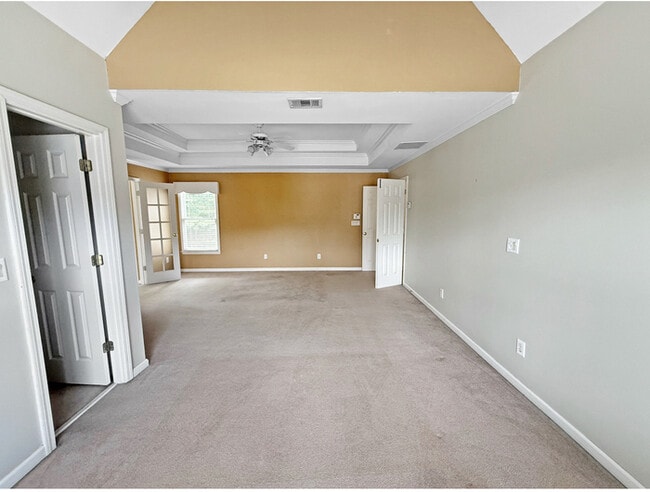 Building Photo - 805 Yosemite Dr NW