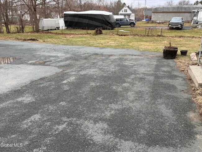 Building Photo - 102 Main Ave