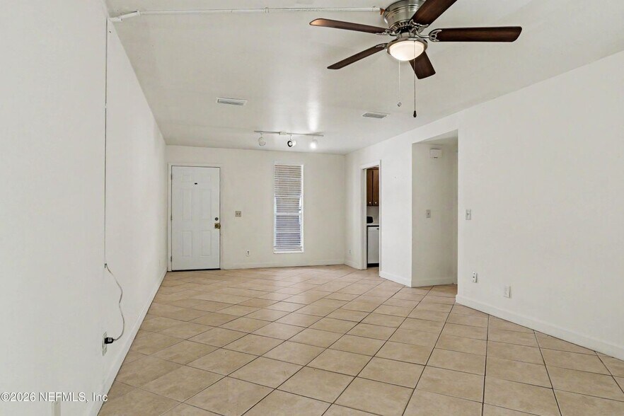 Building Photo - 1557 El Prado Rd