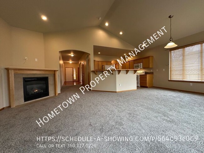 Building Photo - Gorgeous 3 Bedroom Rambler in Horizon Poin...