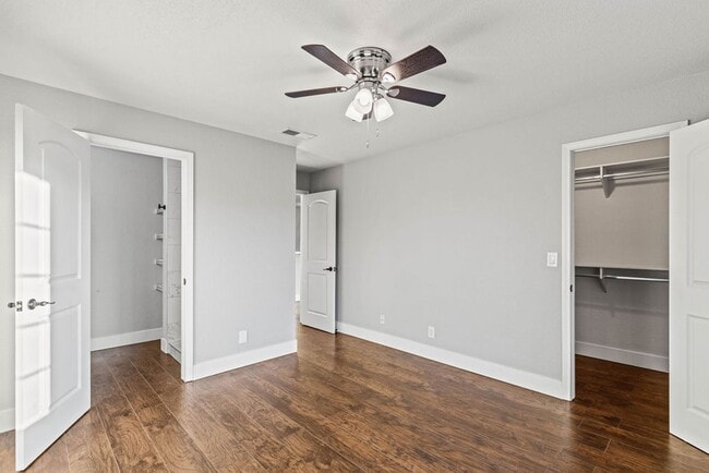 Building Photo - 2200 S Fort Apache Rd