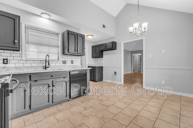 Building Photo - 5809 Lee's Crossing St