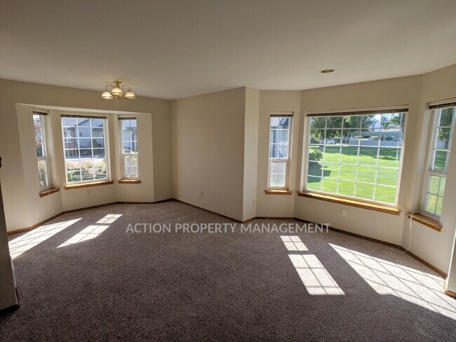 Building Photo - 3 bed 2 bath in Sherwood Village