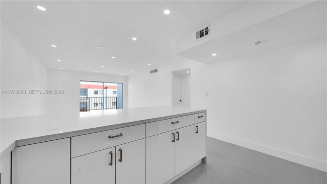 Building Photo - 6070 W 19th Ave