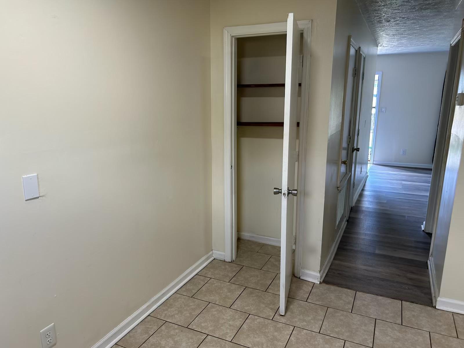 Building Photo - 5733 Aftonshire Dr