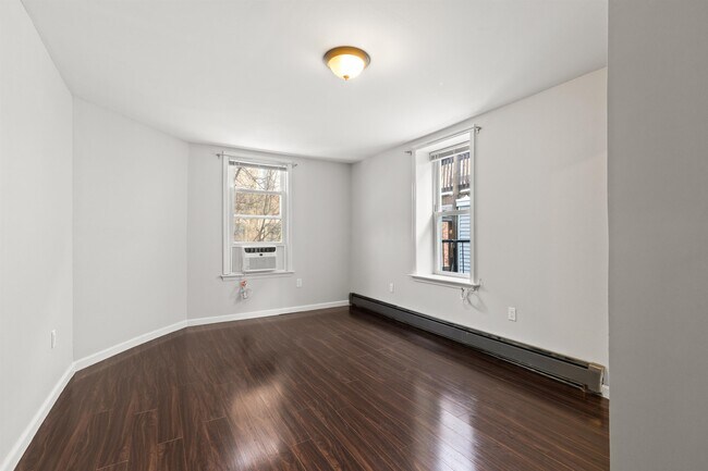 Building Photo - 46 Wayne St