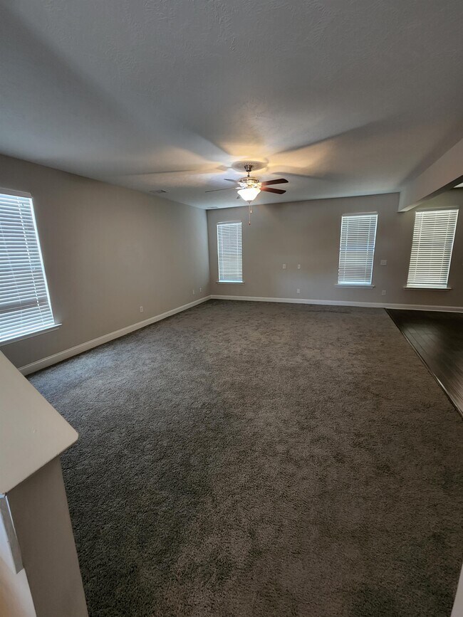 Building Photo - 3075 Margot Ln