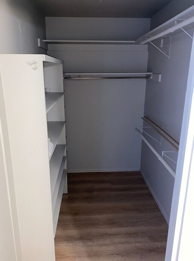 Building Photo - Spacious 2BR Townhome in Denver