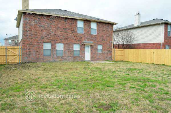 Building Photo - 2928 Marco Dr