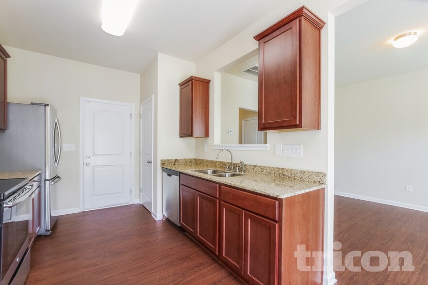 Building Photo - 2058 Aragon Lane