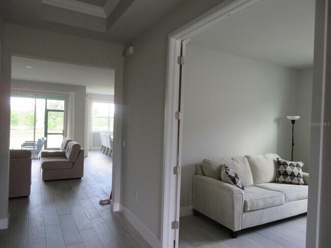 Building Photo - 20488 Bandera Pl