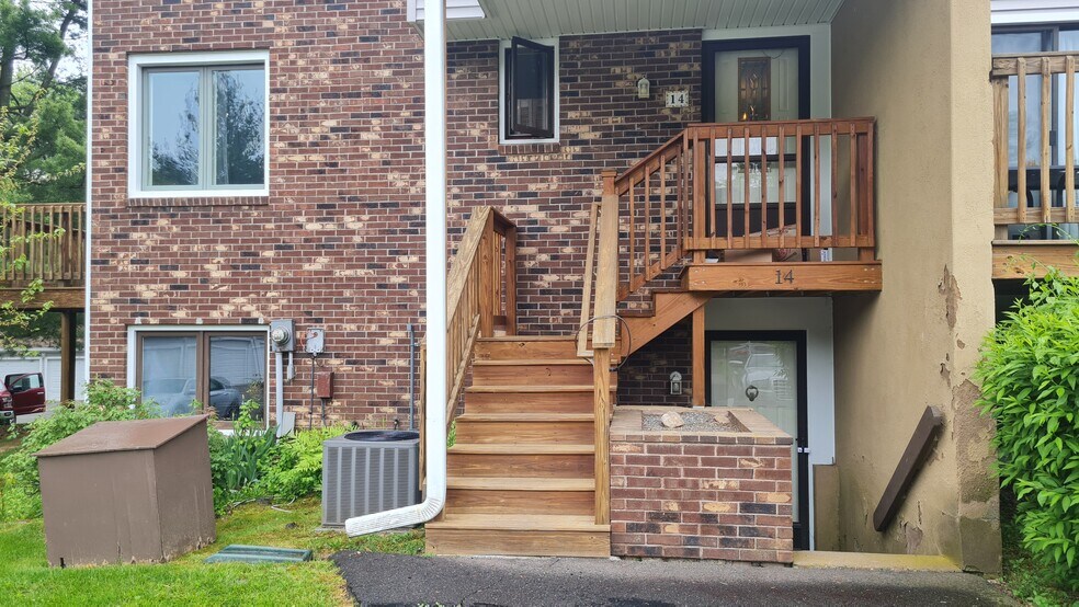 Building Photo - 14 Dutton Place Way