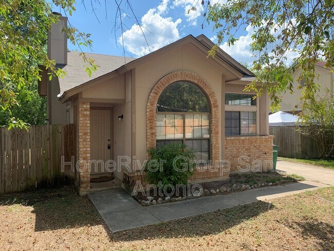Primary Photo - 6220 Les Harrison Dr