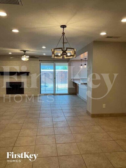 Building Photo - 8501 E Lee Pl