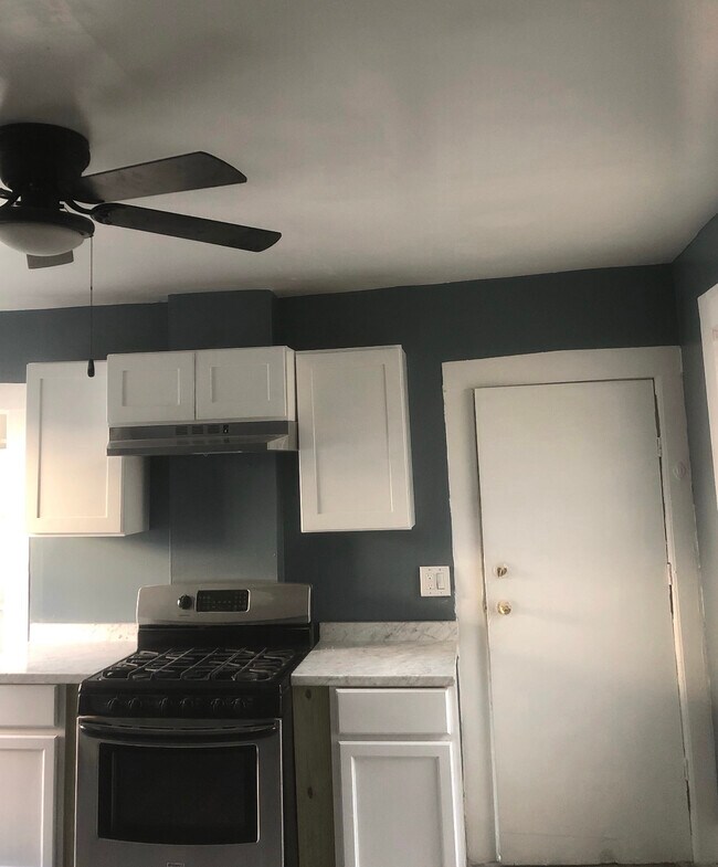 Kitchen - 61 Greene St