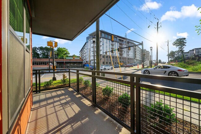 Building Photo - 2048 Bolton Dr NW